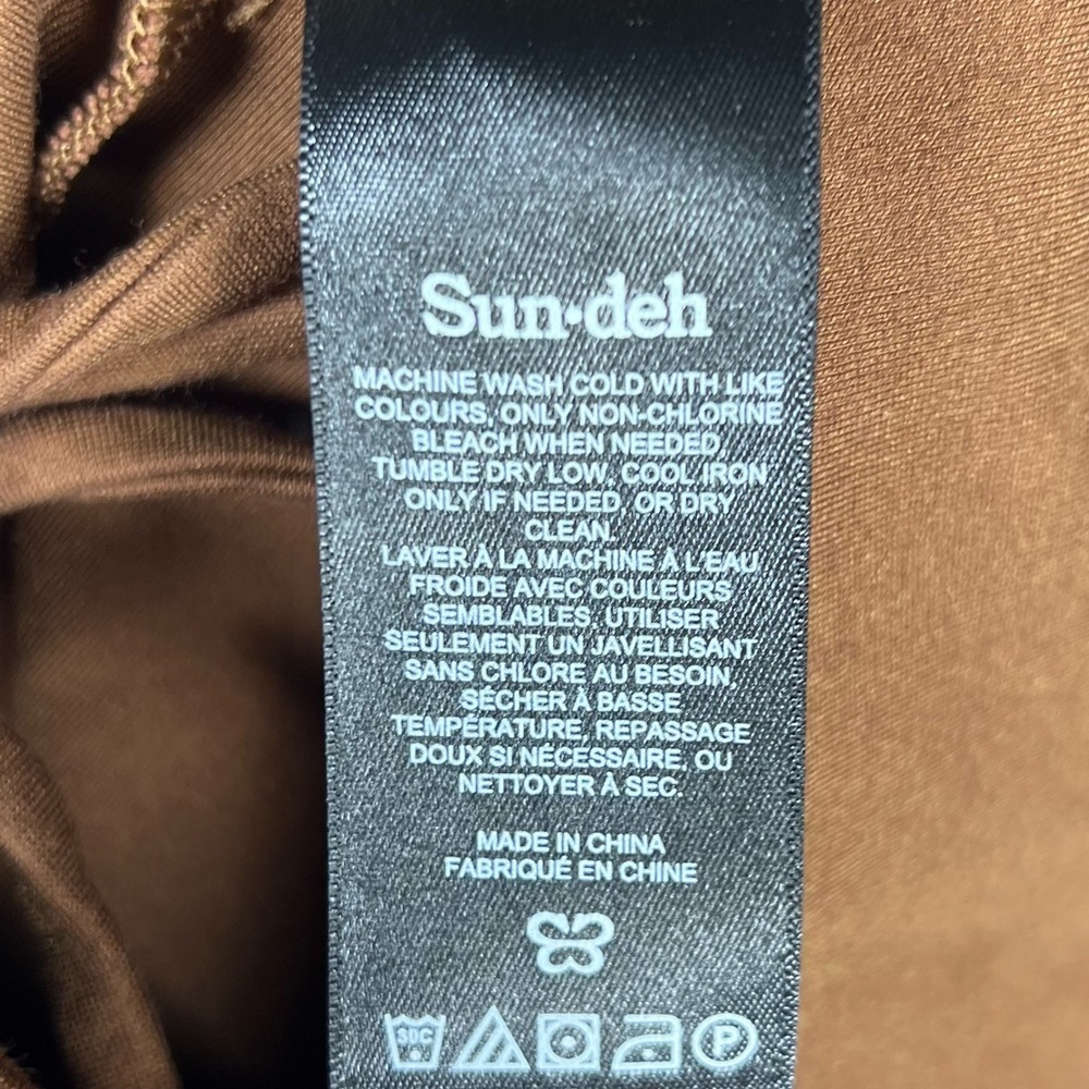 Aritzia Top Womens Small Sun-Deh Sunday Best Brown Far Out Cropped Long Sleeve - Picture 9 of 10